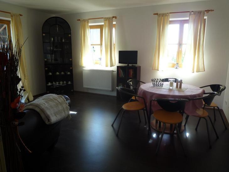 Ringerhof Apartment Bad Endorf Bagian luar foto